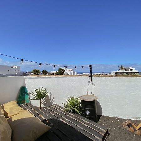 טינאחו Glamping Caravan Lanzarote מראה חיצוני תמונה