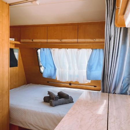 טינאחו Glamping Caravan Lanzarote מראה חיצוני תמונה