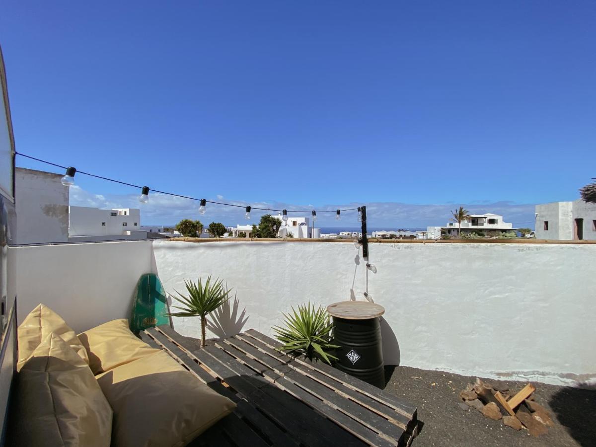 טינאחו Glamping Caravan Lanzarote מראה חיצוני תמונה