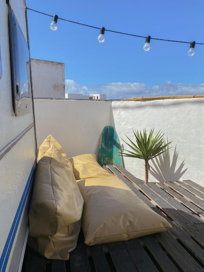 טינאחו Glamping Caravan Lanzarote מראה חיצוני תמונה