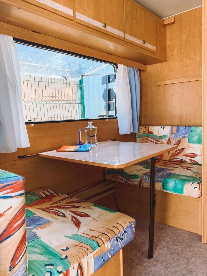 טינאחו Glamping Caravan Lanzarote מראה חיצוני תמונה