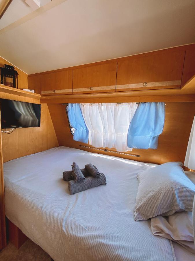 טינאחו Glamping Caravan Lanzarote מראה חיצוני תמונה