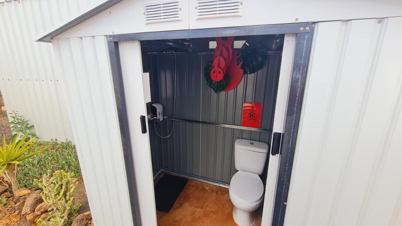 טינאחו Glamping Caravan Lanzarote מראה חיצוני תמונה